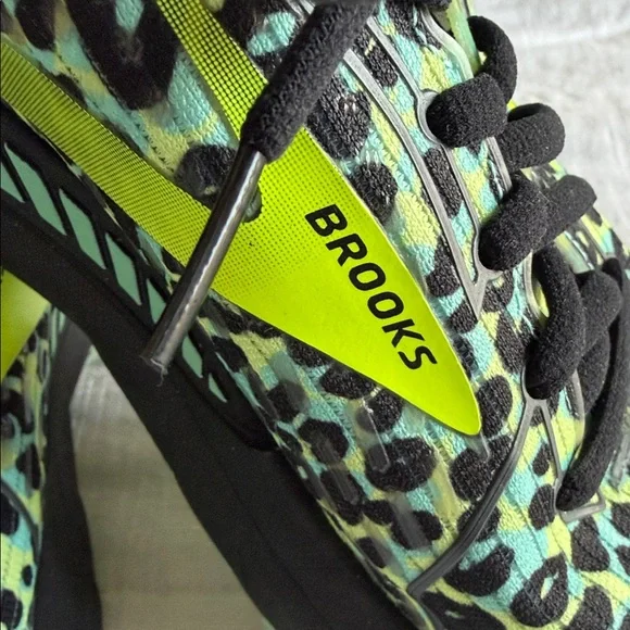 Brooks Green Leopard Print Running Shoes with Black Accents - Picture 2 of 2